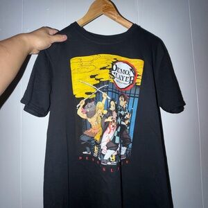 Men Demon Slayer Anime Black Graphic Tee (Like New)